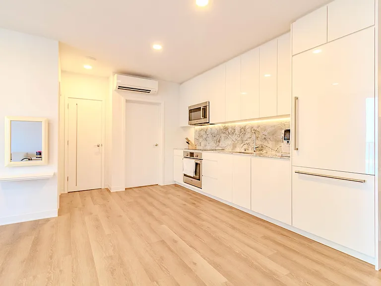 987 Queen St #3104 — Photo 8