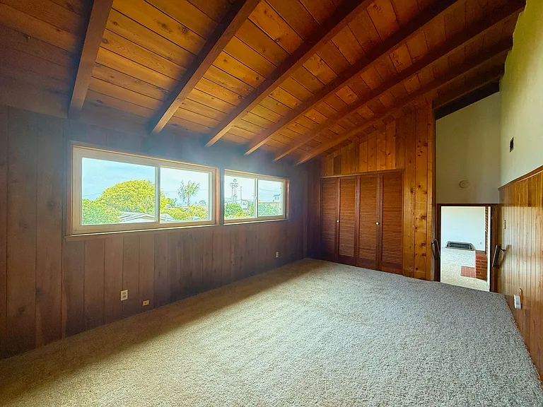 1284 Alexandria Dr — Photo 10