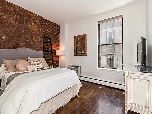 Rented by Compass | media 11