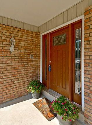 3rd image of 5035 Crosswood Dr