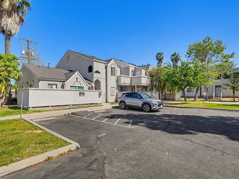 11208 S Western Ave — Photo 14