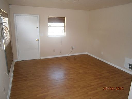 3rd image of 1175 Lincoln Ter