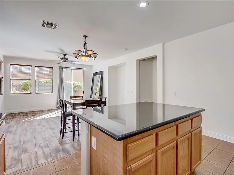 10948 Positano St — Photo 9