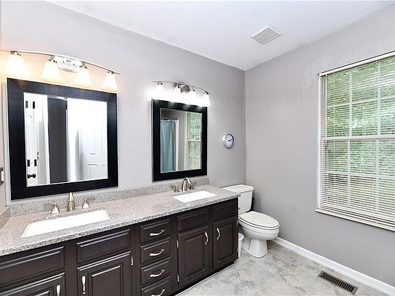 5th image of 10709 Stillcreek Dr