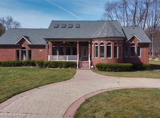 1007 N Lotz Rd, Canton, MI 48187