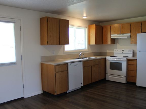 4th image of 1826 NE 24th Ave