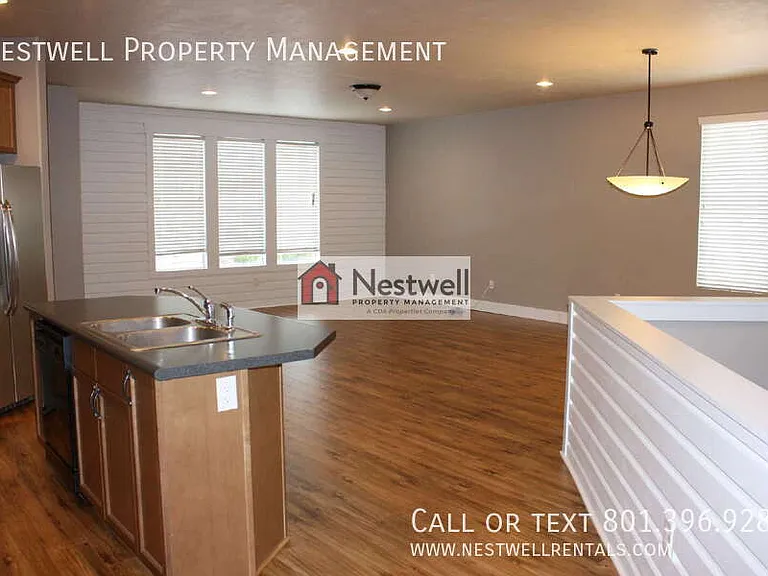 4677 W Firmont Dr — Photo 9
