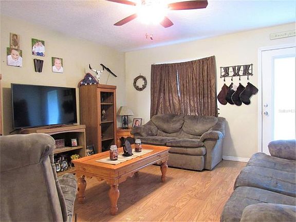 3rd image of 4824 Wren Dr