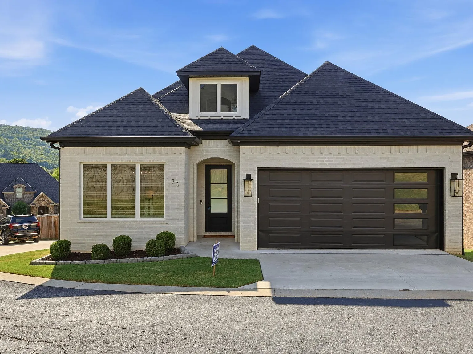 5 bed, 4.0 bath, 3180 sqft, $3,800 — Photo 1