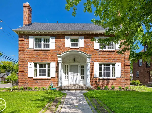 682 Lincoln Rd, Grosse Pointe, MI 48230