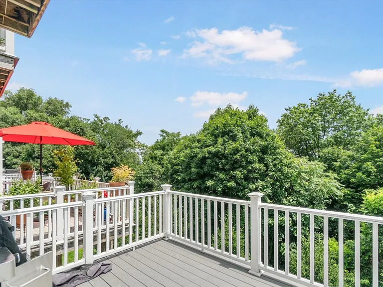 524 Harrison Ave #3 — Photo 8