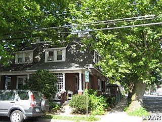 2nd image of 1102 Elm St