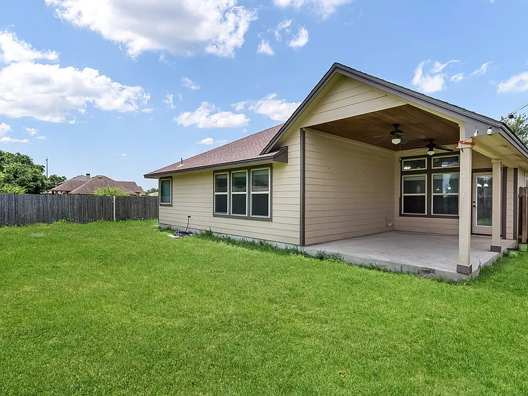 15606 Fox Ln — Photo 20