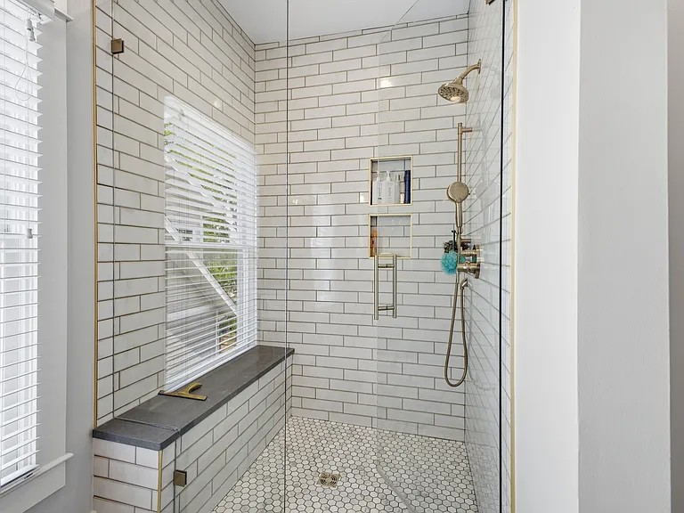 1102 Caldwell Ave — Photo 29