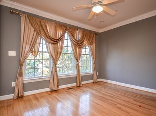 1150 Gaither Rd, Rockville, MD 20850