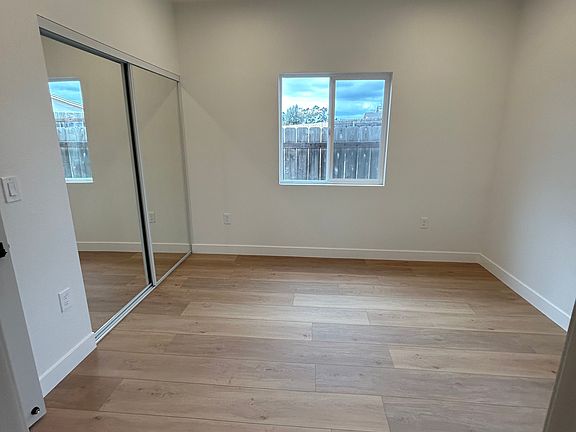 5th image of 9927 Osgood Way