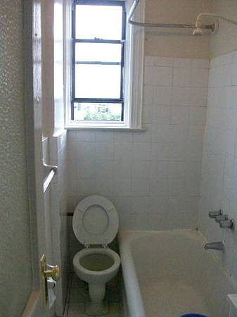2nd image of 438 52nd St APT C4