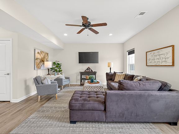 5th image of 3847 Faithway Dr