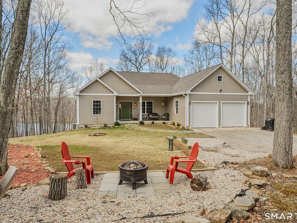 1st image of 221 Clubhouse Road