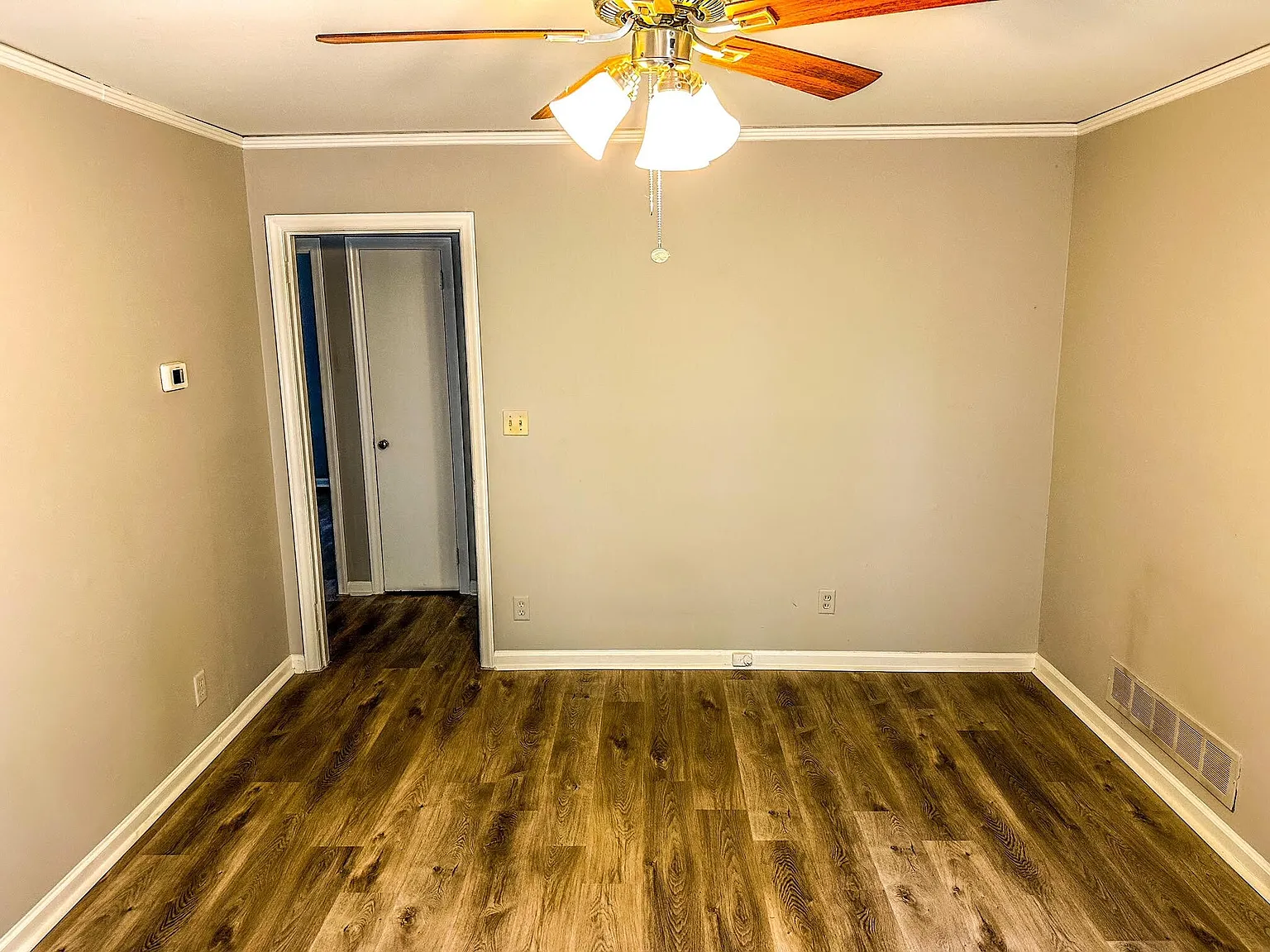 3 bed, 2.5 bath, $1,225 — Photo 2
