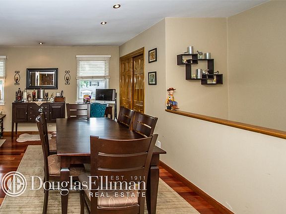 5th image of 8258 Langdale St