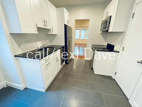 123 Sutherland Rd #1 Photo 1