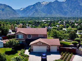 9087 S Shady Willow Cir, Sandy, UT 84093