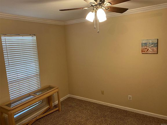 5th image of 2961 Willow Lane Dr
