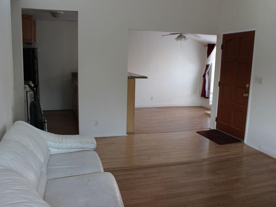 Spacious Dining and Living Room