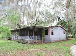 102 Velvet St, Interlachen, FL 32148