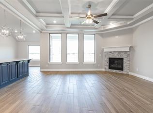 9301 NW 116th St, Yukon, OK 73099