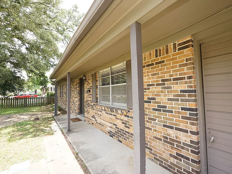 260 Glenview Ave — Photo 5