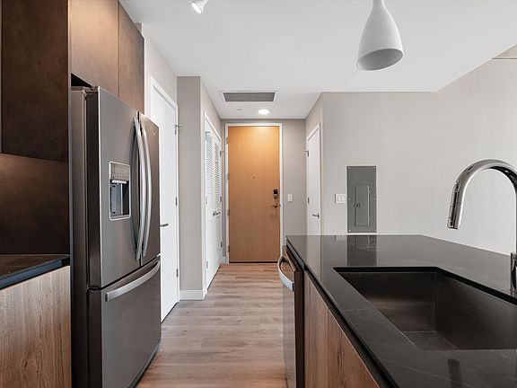 2nd image of 805 Church St APT 3206