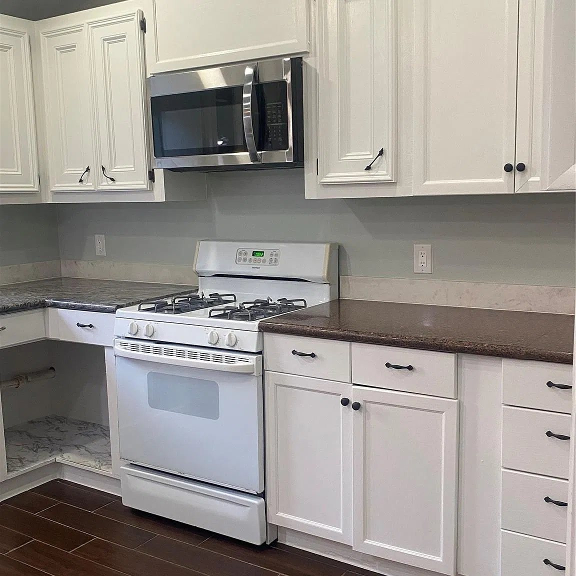 2 bed, 1.0 bath, 1328 sqft, $1,500 — Photo 3