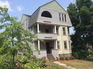 3 Merrill Rd APT 3, Worcester, MA 01606