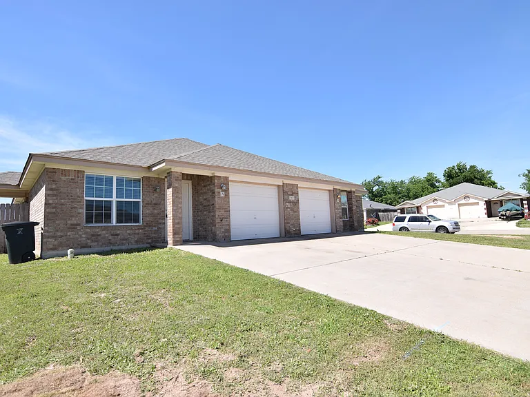 1400 Cavalry Ln, Killeen — Photo 2
