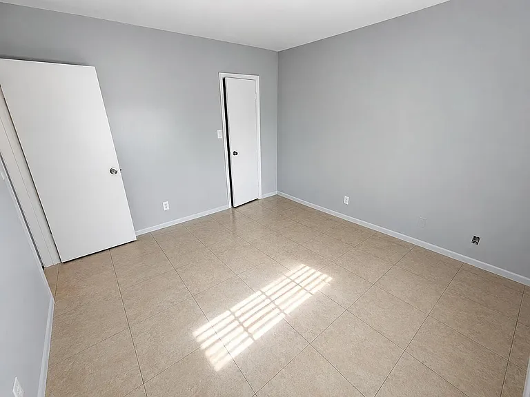 4321 NW 9th Ave #204 — Photo 7