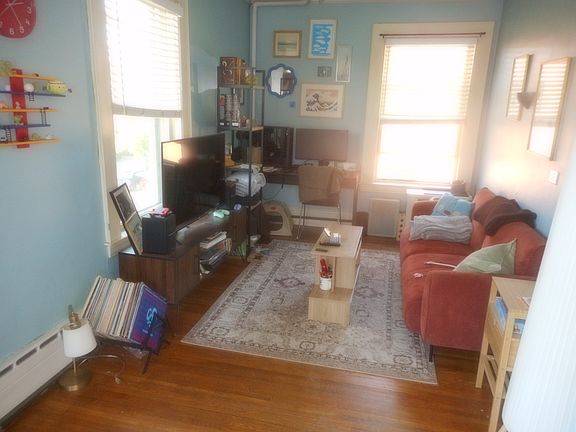 2nd image of 2222 Pillsbury Ave S #2