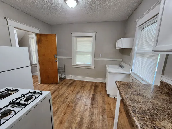 15 Sawyer LLC, 15-17 Sawyer St #Up, Rochester, NY 14619