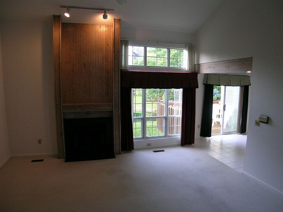1st image of 9661 Whalers Wharf