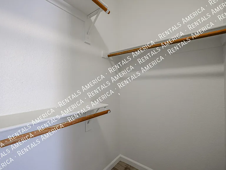 764 E Sheffield Ave — Photo 32