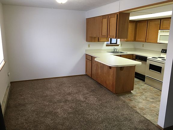 4th image of 323 E Queen Ave #323