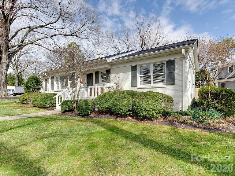 3221 Sunset Dr — Photo 46