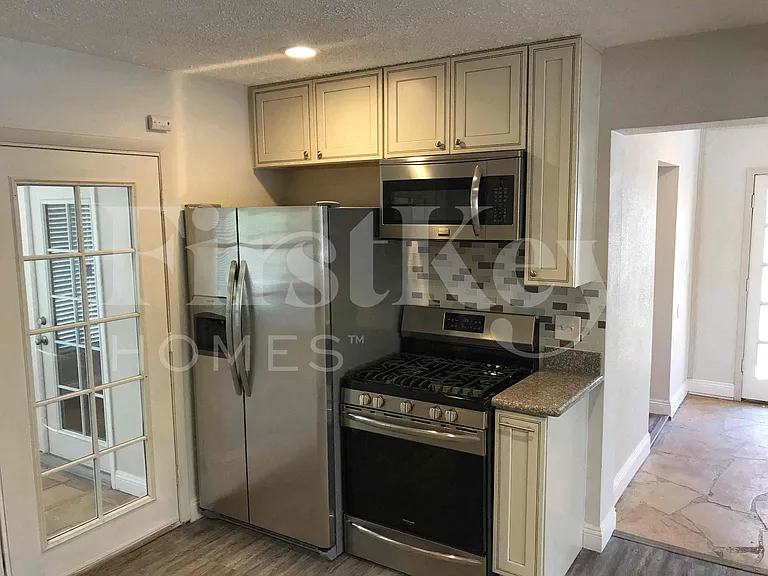 7427 E McKinley St — Photo 9