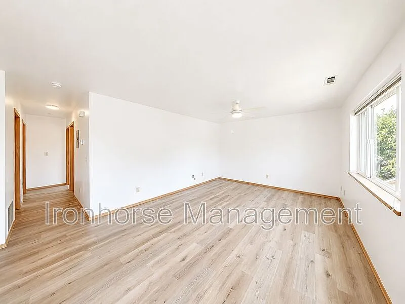 3 bed, 1.0 bath, $1,850 — Photo 3