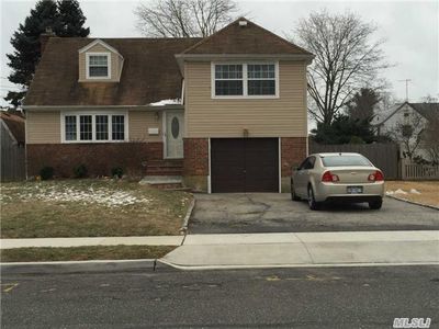12 Parkview Cir, Bethpage, NY, 11714