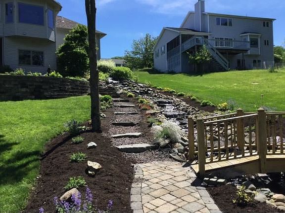 3rd image of 104 Emily Ct