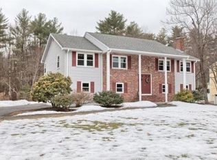 162 Stonecleave Rd, North Andover, MA 01845