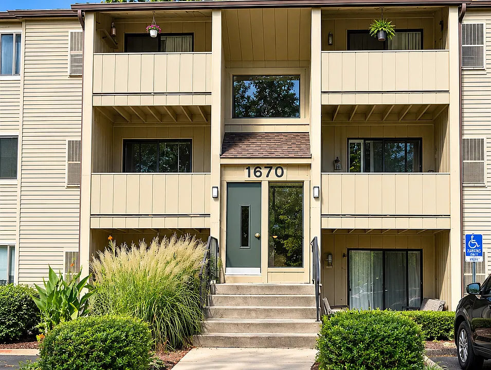 1670 Cedarwood Dr #350