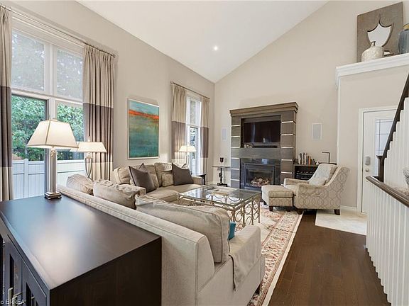 5th image of 68 Fairview Dr #3
